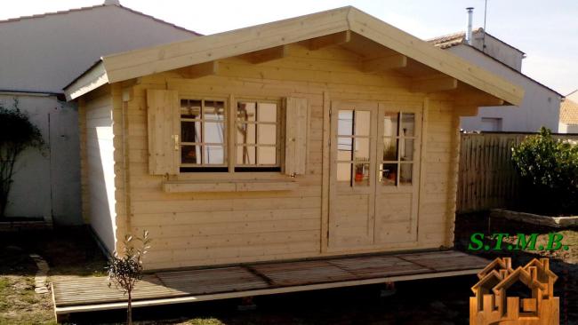 Séjour en camping : que choisir un chalet en bois ou un POD ? - STMB  Construction