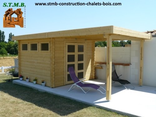 Chalet de jardin à toit plat avec abri en madriers de 28 mm